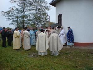 În spiritul credinţei ortodoxe: 30 de familii şi-au construit biserică la Vicşani - Muşeniţa