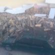 Stiva de lemne s-a prăbuşit peste maşinile din curtea vecinului lui Mircea Grosaru
