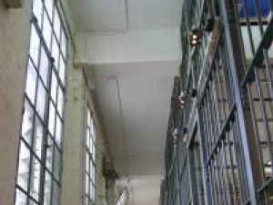 Verdict judecători: Doi ani de închisoare, pentru un fălticenean care livra minore pentru proxeneţi din Macedonia