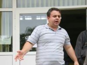 Consilierul juridic a fost bătut zdravăn de romi