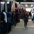 Bazarul din Suceava este locul în care se vinde aproape orice, însă comercianţii au mai mulţi vizitatori decât cumpărători