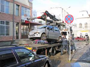 "Hingherii" de maşini din Câmpulung Moldovenesc şi-au reînceput activitatea