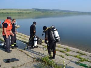 Trupul adolescentului care s-a înecat miercuri în izul Lipoveni, recuperat de scafandri