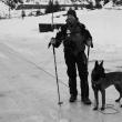 Ionuţ Pascu şi câinele Erik pot participa oficial la acţiuni de salvare a persoanelor surprinse de avalanşe