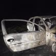 Maşina care a provocat accidentul a ars ca o torţă