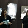 Criticul de artă Delia Ioana Leizeriuc și Diana Dimitriu, la vernisajul expoziţiei &quot;Povești de suflet&quot;