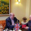 Primarul Ion Lungu i-a înmânat Ambasadorului Marii Britanii medalia aniversară &quot;630 de ani de atestare documentară a orașului Suceava&quot;