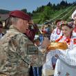 Invitaţii au fost primiţi cu pâine şi sare