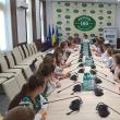 Peste 36 de elevi de etnie română din Cernăuţi participă la o tabără de creaţie în judeţul Suceava