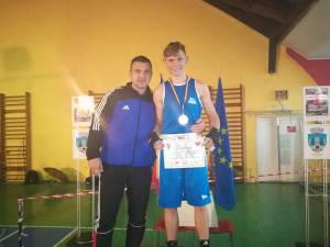 Antrenorul Andu Vornicu alături de proaspatul campion național, Fabian Sebastian Ceotir