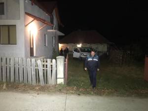 Un poliţist de la Secţia Burdujeni a fost găsit spânzurat în casa din satul Mihoveni, comuna Şcheia, în care locuia