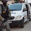 „Mascații” poliției, mobilizați la Hancea