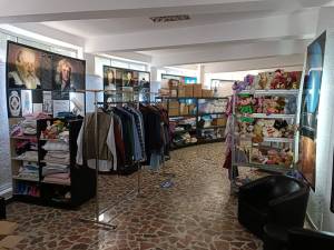 Interior din cadrul magazinului pentru refugiați de la Observatorul Astronomic