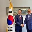 Ambasadorul agreat al Republicii Coreea în România, E.S. Rim Kap-soo, și noul consul onorific Dumitru Mihalescul