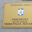 Procurorii Parchetului de pe lângă Tribunalul Suceava au dispus reținerea pentru 24 de ore în arest a unui medic și a alte trei cadre medicale