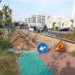 Pietoni obligați de primărie să meargă pe carosabil, pe unul dintre cele mai circulate bulevarde din municipiul Suceava