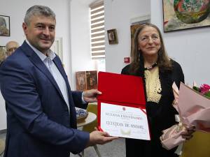 Prof. univ. dr. Suzana Fântânariu a primit titlul de Cetăţean de Onoare al Municipiului Fălticeni