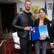 Campionii mondiali Marius și Ionela Cozmiuc, premiați cu câte 10.000 de lei, de Primăria Suceava