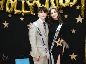 Miss și Mister Boboc, Diana Drăghici și Vasile Sînăucean Foto Florin Slevoaca