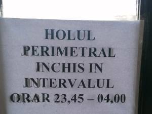 Măsura a fost impusă între orele 23.45 și 4.00, când nu circulă nici un tren