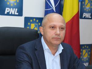 Senatorul Cadariu îi cere ”imperativ” premierului Ciolacu să modernizeze magistrala de cale ferată de la Focșani până la Siret, nu doar până la Roman