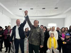 Flutur, despre primarul din Sadova: „Mihai Constantinescu este un stâlp liberal al zonei de munte”