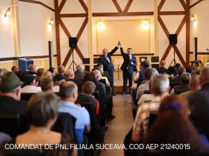 Liderul PNL Suceava, alături de primarul liberal din Dorna Arini, Andrei Mazăre: „Este unul dintre cei mai tineri primari liberali, care a excelat în primul mandat”
