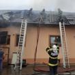 Puternicul incendiu de la Volovăț care a afectat două gospodării, stins după 9 ore