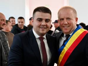 Gheorghe Șoldan a fost alături de primarul Eduard Wendling la preluarea unui nou mandat de primar în Păltinoasa