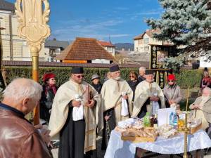 Slujbă de pomenire pentru mai multe personalități câmpulungene, la Catedrala „Adormirea Maicii Domnului”