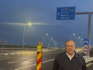 Flutur de pe autostrada A7: „Mă bucur că am putut să pun umărul pentru ca autostrada să se construiască până la Suceava și Siret”