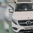 Mercedes în valoare de 50.000 de euro, confiscat după ce s-au descoperit țigări de contrabandă ascunse în plafon