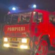 O casă, o anexă și un depozit de furaje, distruse într-un devastator incendiu