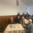 Reprezentanții Asociației ”Bucovina Civică” cu părintele Ioan Nistoroaea la căminul de bătrâni ”Sfântul Ioan Cel Nou” din Suceava