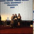Echipele premiate la Olimpiada de argumentare „Tinerii dezbat”
