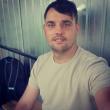 Hoț urmărit general, cunoscut cu potențial violent, prins de polițiști după o urmărire printre blocuri, în Suceava
