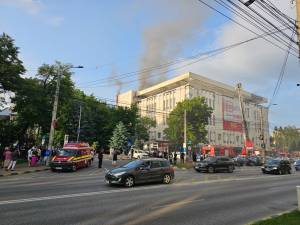 Incendiu la sala de sport situată la ultimul etaj al Complexului Comercial &quot;Bucovina&quot;