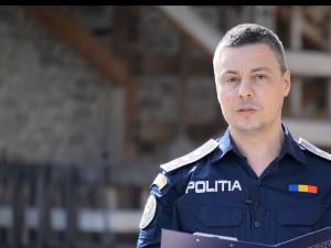 Polițiștii suceveni le pun tot mai des brățări electronice agresorilor: ultimul pe listă, un bărbat care și-a agresat fiicele și soția
