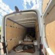 Monumente funerare în valoare de peste 20.000 de euro, confiscate din două autoutilitare oprite în trafic