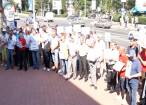 Salariaţii de la Termica au protestat zgomotos în faţa Primăriei Suceava