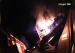 Un bar din Burdujeni a fost distrus de un incendiu pornit în plină noapte (VO)
