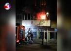 Panică în centrul Sucevei, după ce un apartament a luat foc din cauza unei țigări care a fost lăsată aprinsă