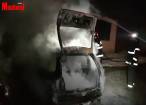 Un autoturism a fost distrus de flăcări, pe un drum din Boroaia