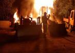 Două excavatoare au ars aseară, în curtea unei firme din Fălticeni
