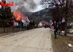 O casă a fost cuprinsă de un puternic incendiu în orașul Frasin